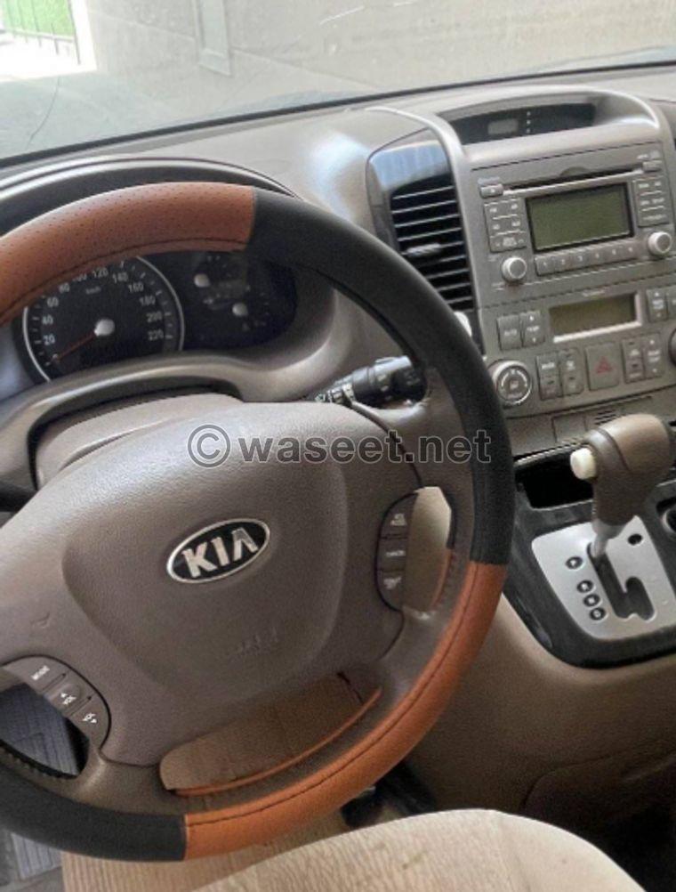 KIA Carnival 2013 2