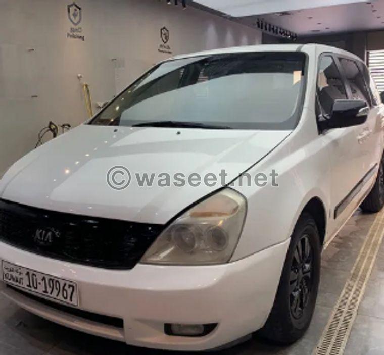 KIA Carnival 2011 0