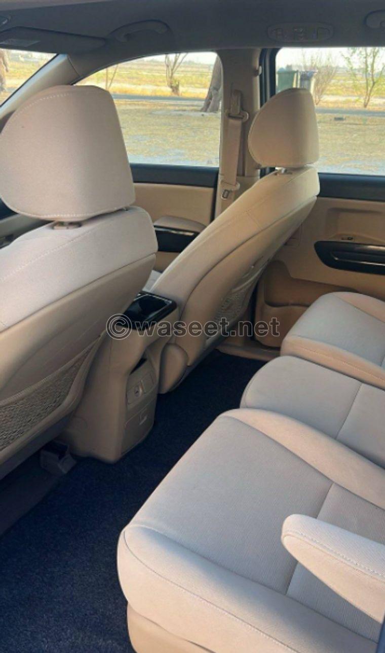 Kia Carnival 2016 model for sale 4