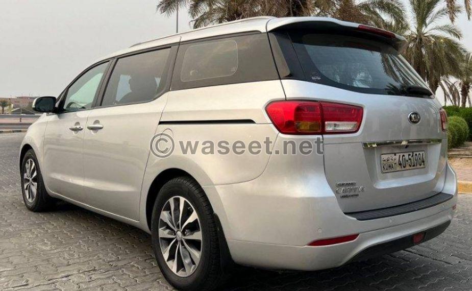 Kia Carnival 2017 model for sale 4