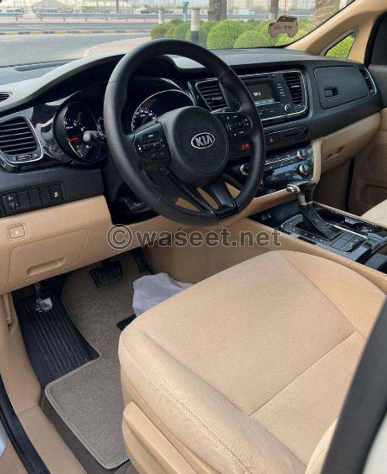 Kia Carnival 2017 model for sale 9