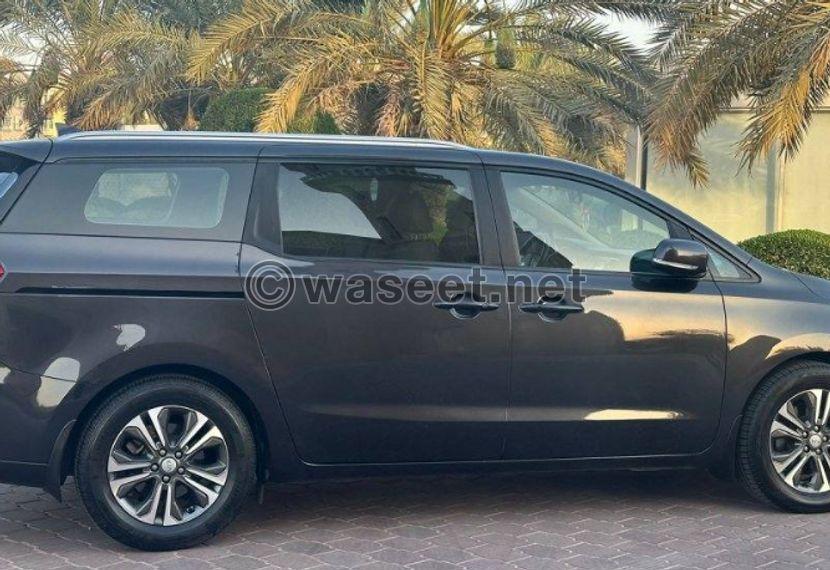 Kia Carnival 2019 model for sale 4