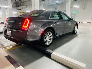 Chrysler 300 2021