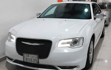 Chrysler 300 2018 model for sale