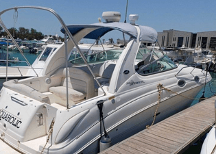 For sale an American Sea Ray yacht model 2005