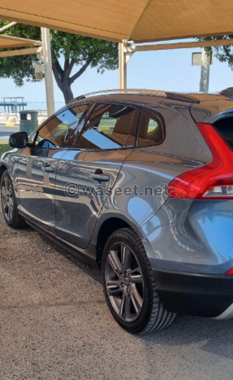 Volvo V40 2014 model for sale 8