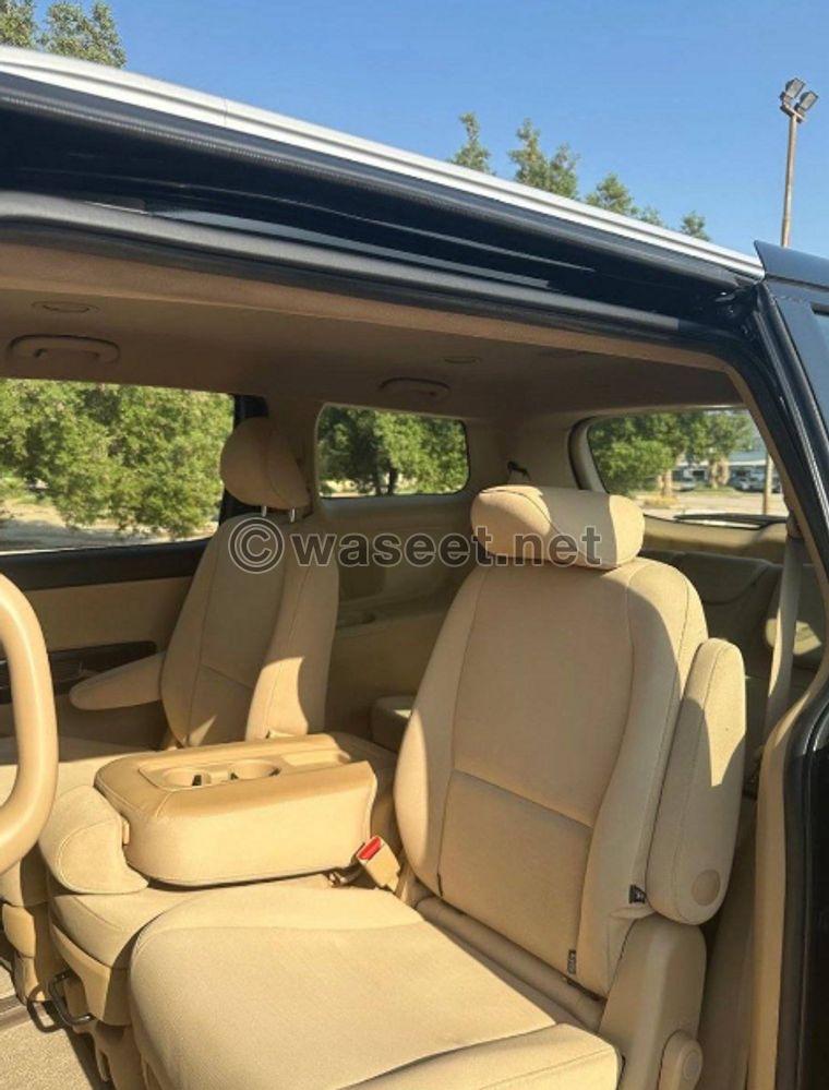 Kia Carnival 2018 for sale 3