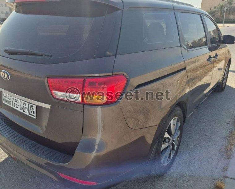 Kia Carnival 2017 model for sale 5