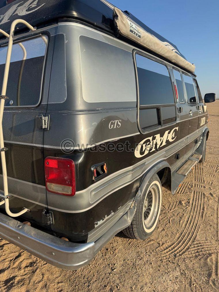 For sale, a 1992 GM Limited high roof van 3