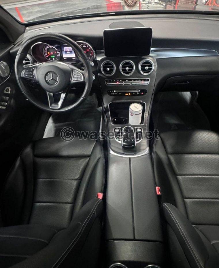  Mercedes GLC 300 model 2018 3