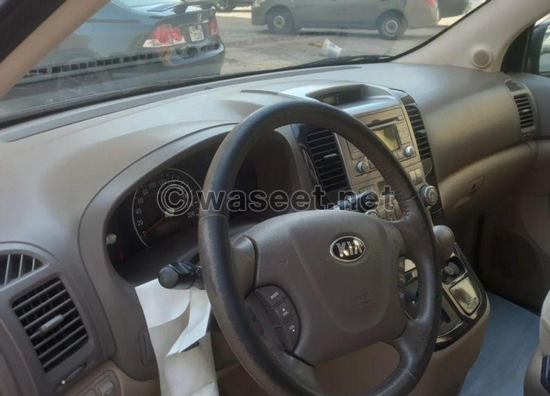 KIA Carnival 2013 2