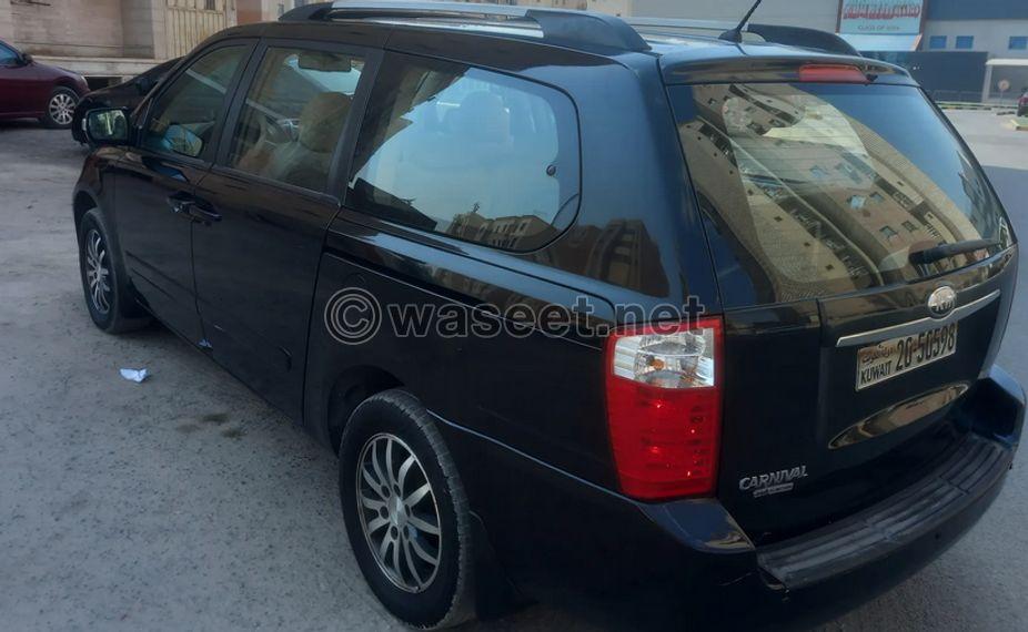 KIA Carnival 2013 5