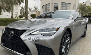 Lexus LS 500 F Sport model 2022