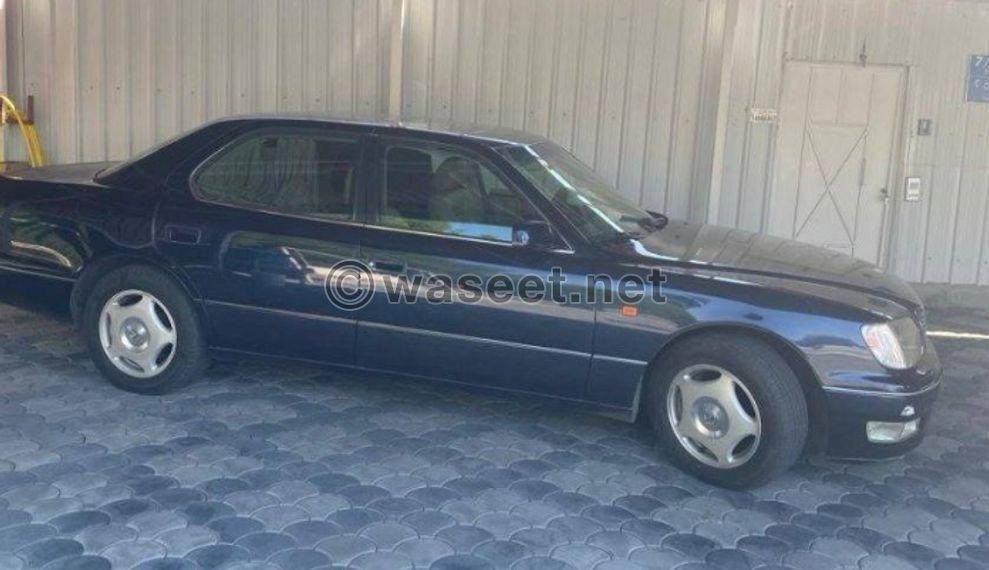 للبيع لكزس LS400 موديل 1999 8