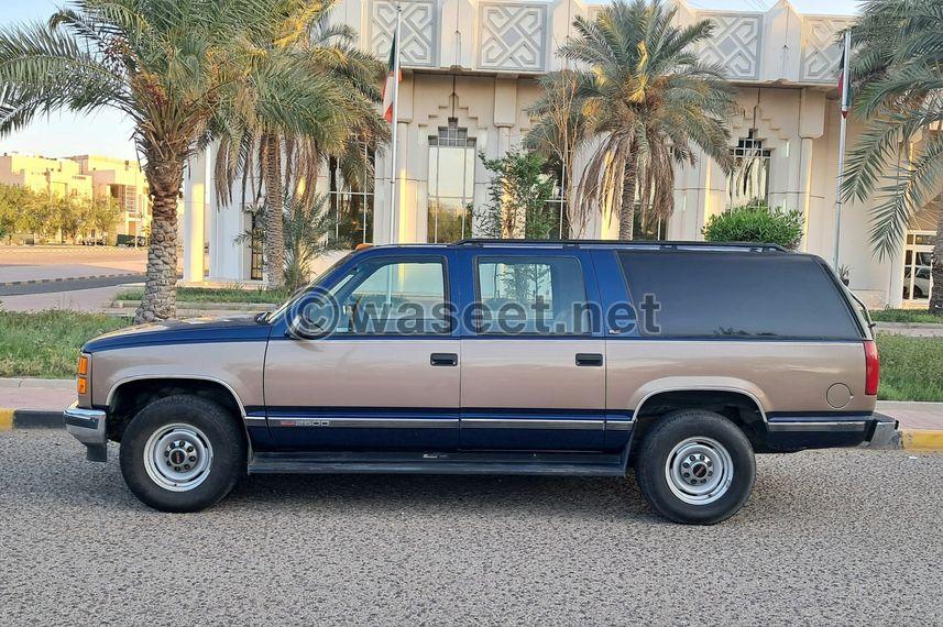 GMC Suburban SLE model 1994  1