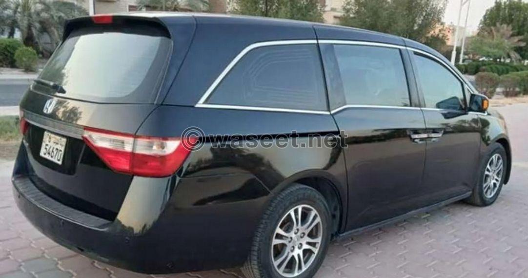 2011 Honda Odyssey  0