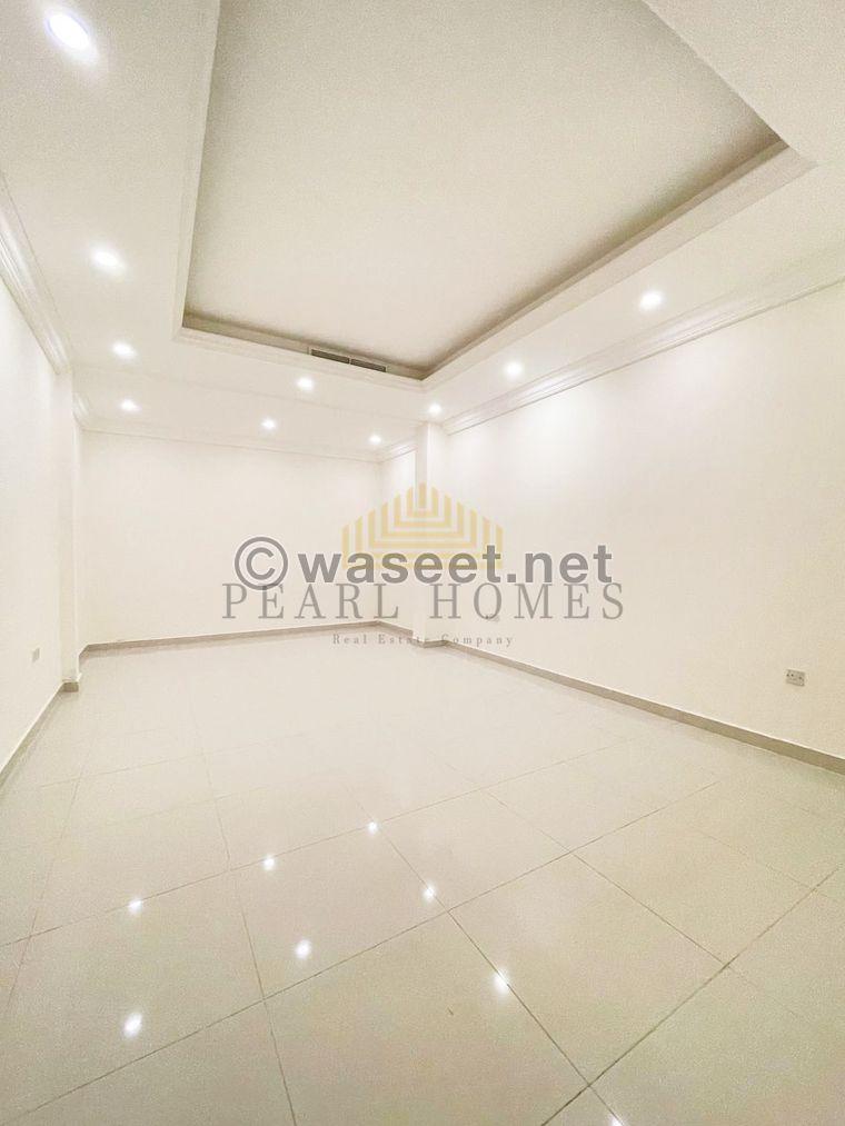 Large floor for rent in Daiya  3