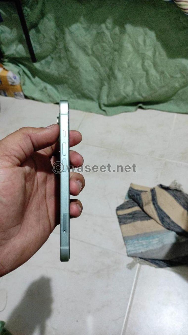 iPhone 15 normal white 2