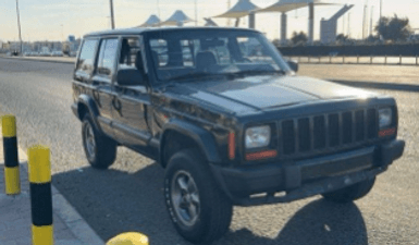 Jeep Cherokee model 1999 is available for sale