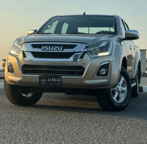 Isuzu pickup for sale with two cabins model 2017 