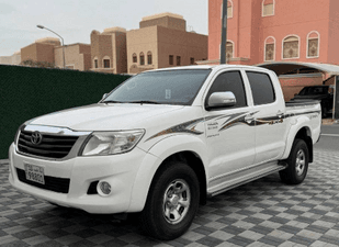 For sale Hilux model 2015