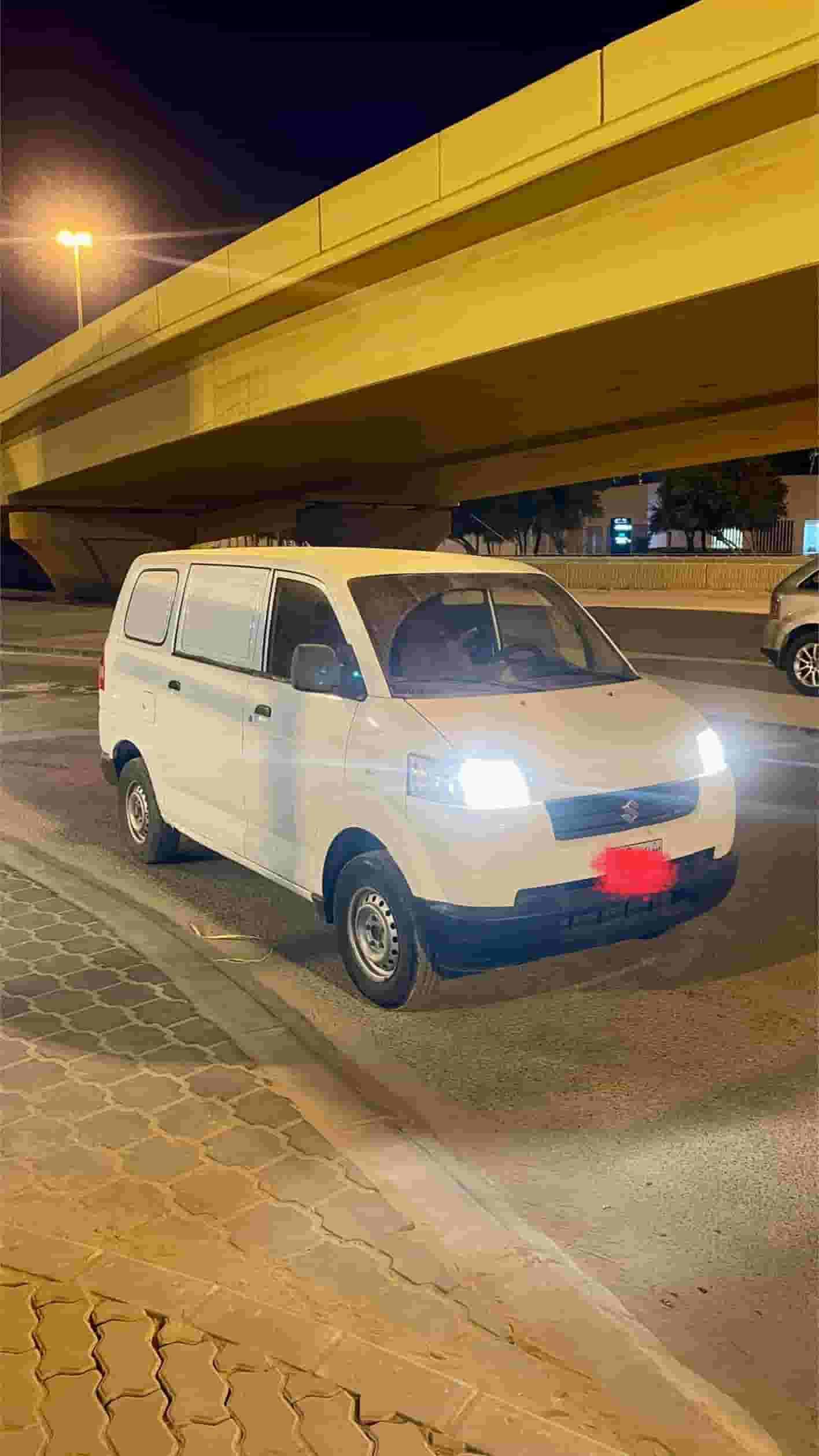 للبيع فان سوزوكي 2013 للبيع فان سوزوكي 2013