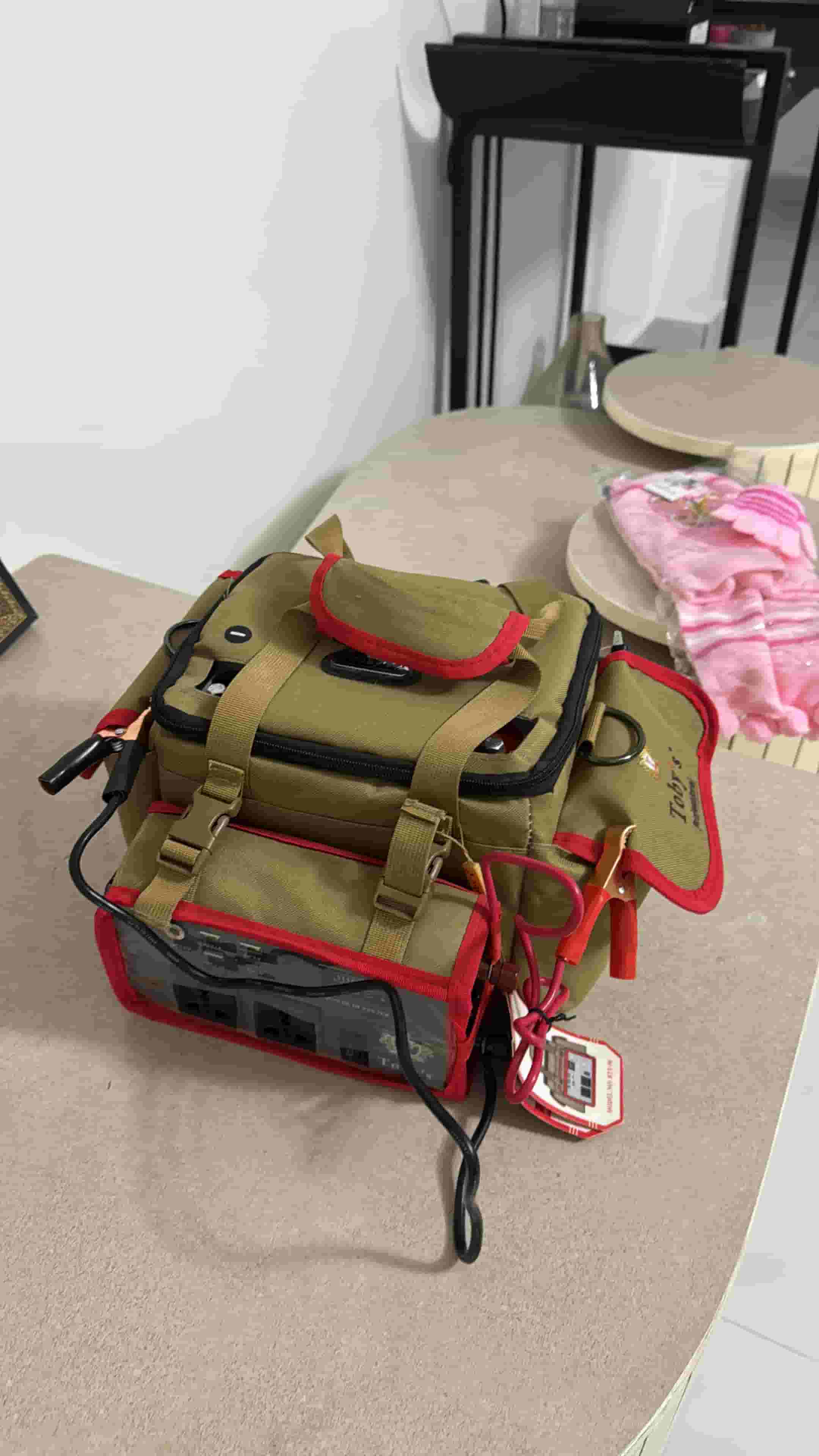 للبيع بطارية للبيع بطارية