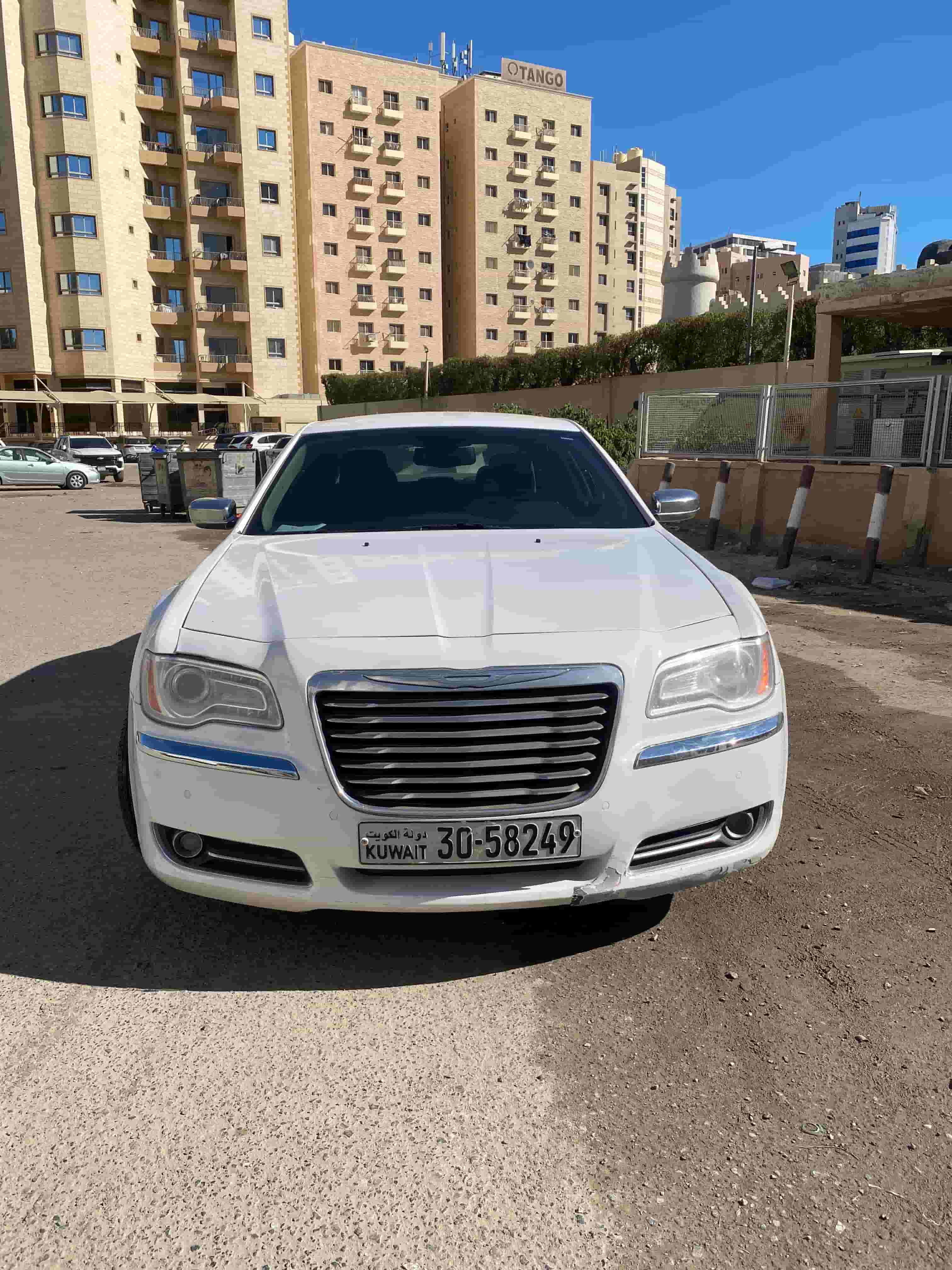 كرايزلر C-300 2014 للبيع كرايزلر C-300 2014 للبيع