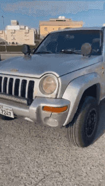 جيب شيروكي 2002 للبيع جيب شيروكي 2002 للبيع