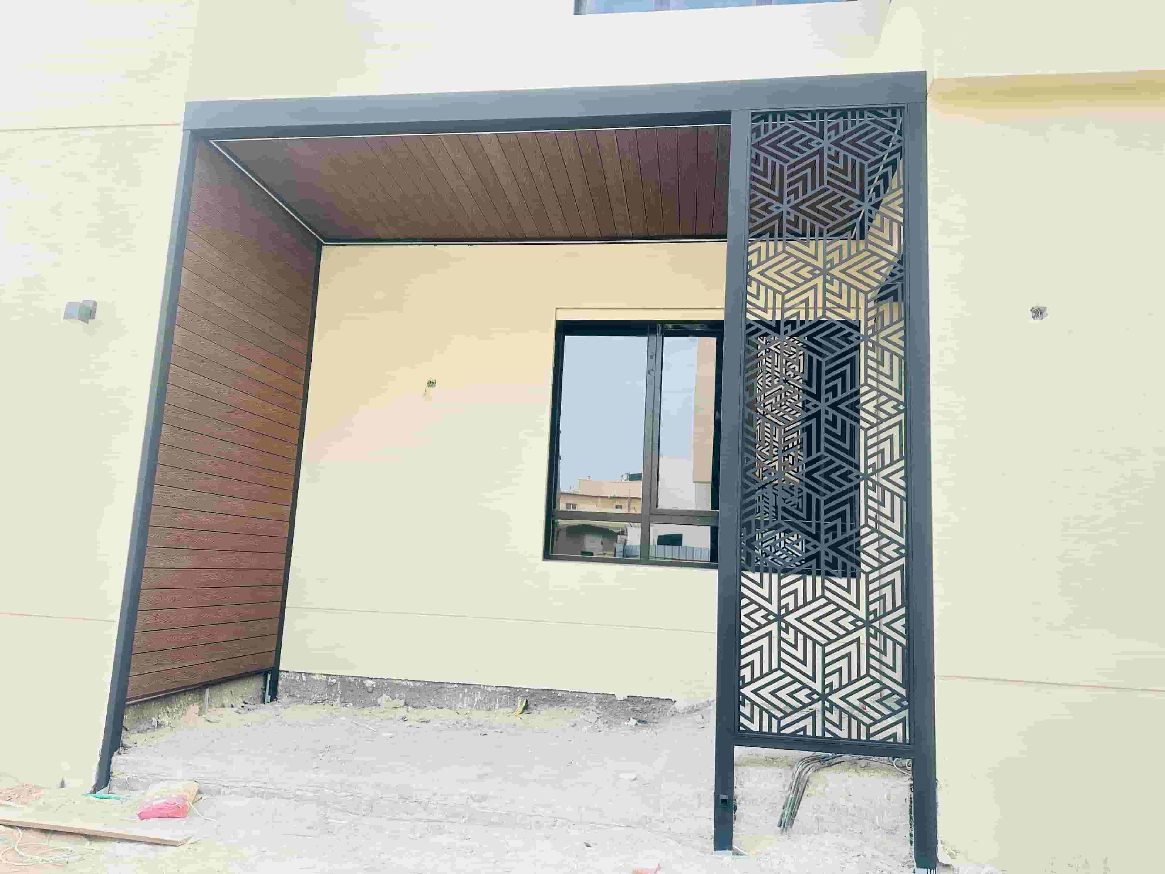 حداد لجميع أنواع الحدادة والمظلات حداد لجميع أنواع الحدادة والمظلات