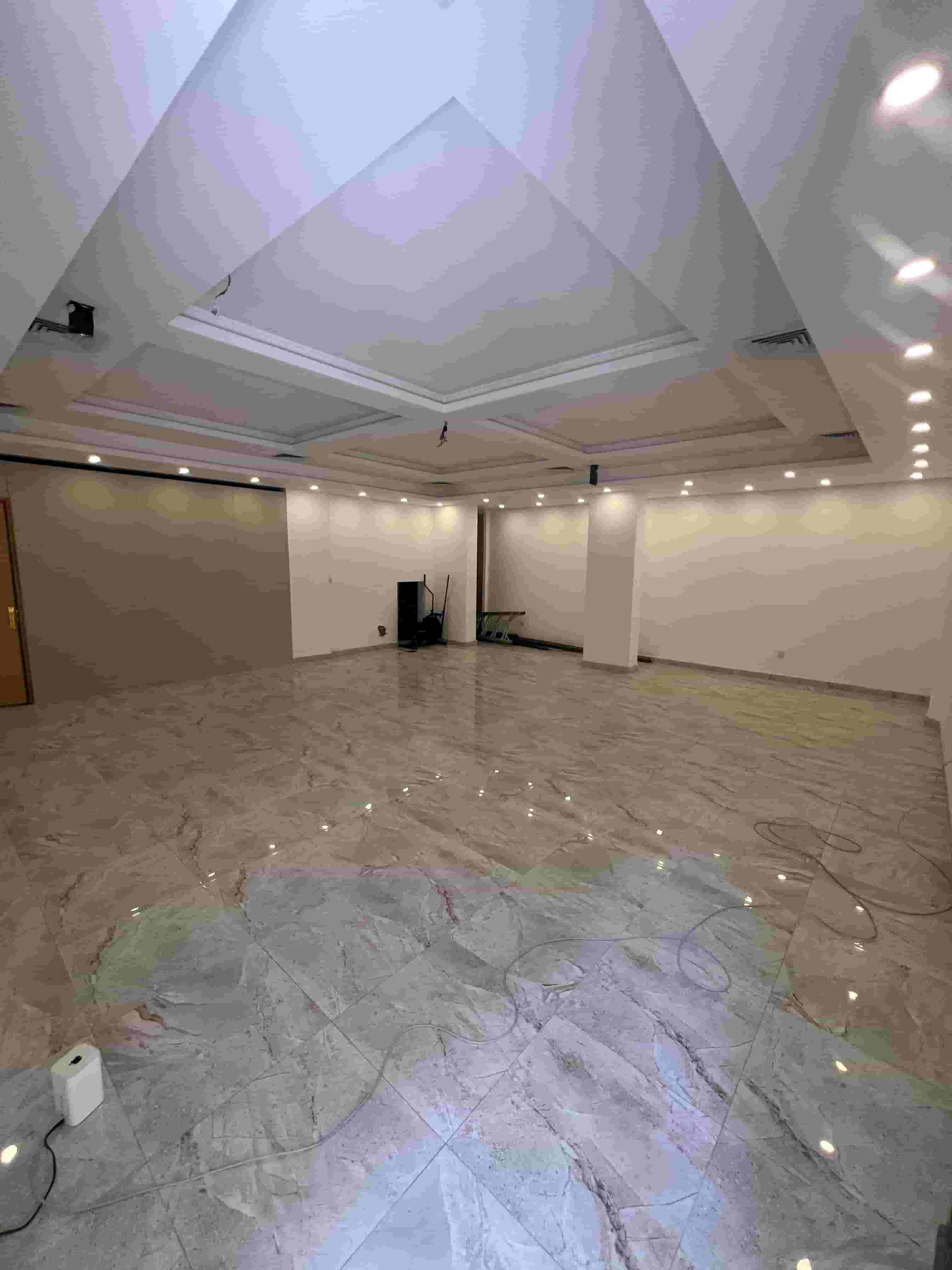 للإيجار مخزن 100متر في مدينة جابر الاحمد للإيجار مخزن 100متر في مدينة جابر الاحمد