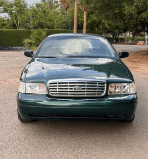 Ford Crown Victoria model 2001